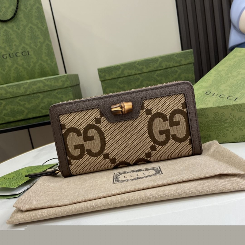 G*u*i wallets & purse